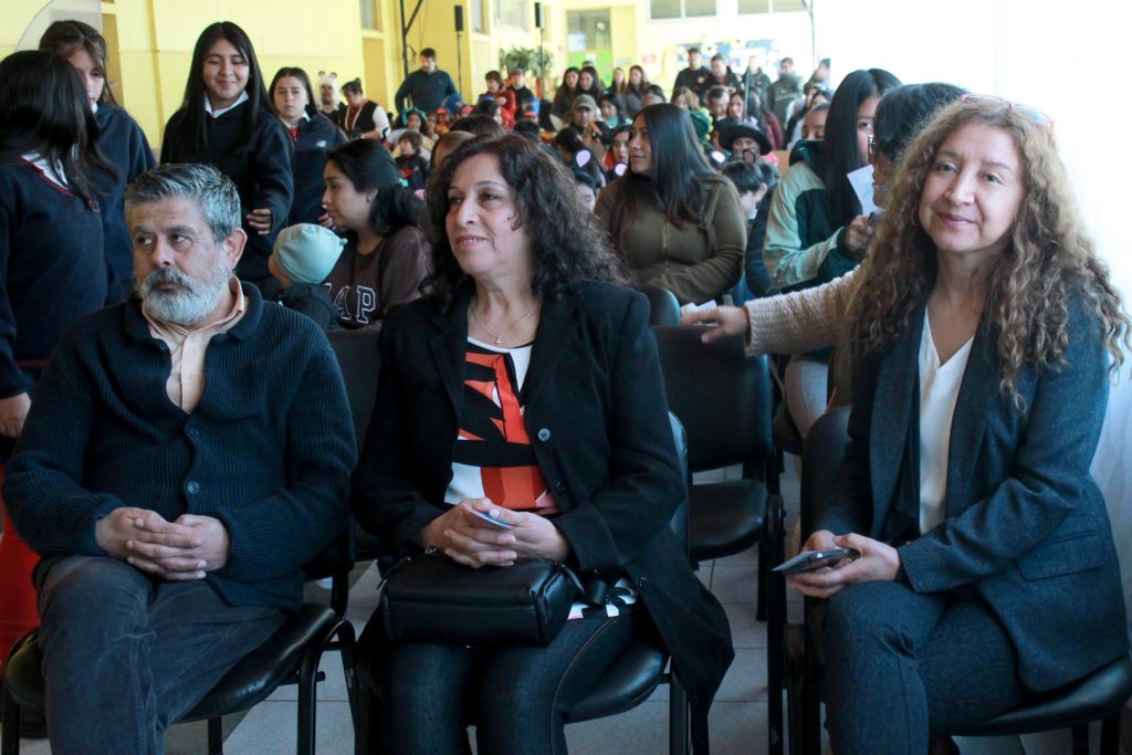 Escuela Benjamín Franklin celebra el Día del Libro y del Derecho de Autor con coloridas representaciones literarias